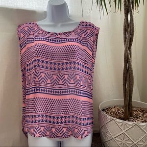 🔴2/$10 Geometric Asymmetrical Top